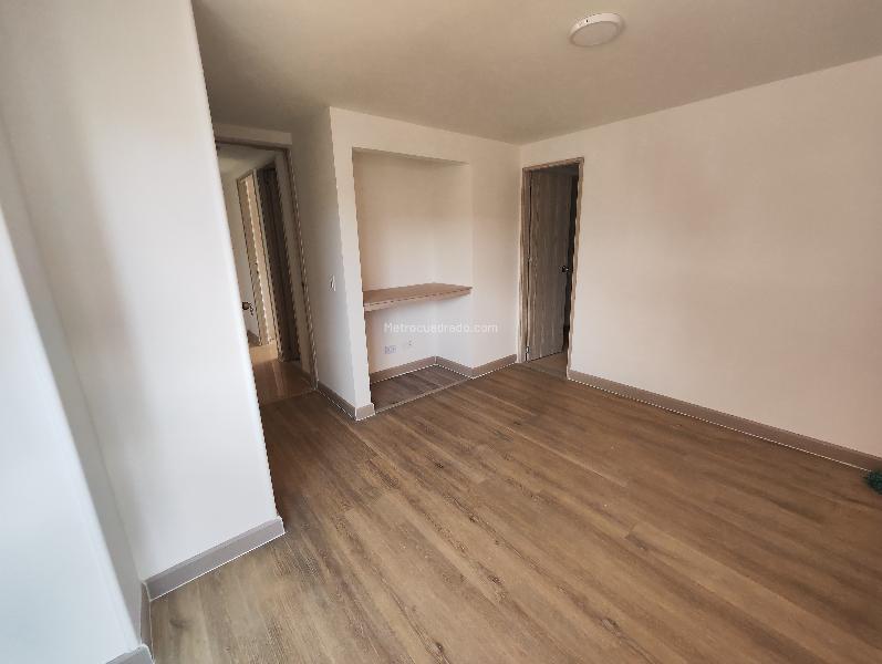 Spacious 3BR Apartment with Pool in Laureles - 3