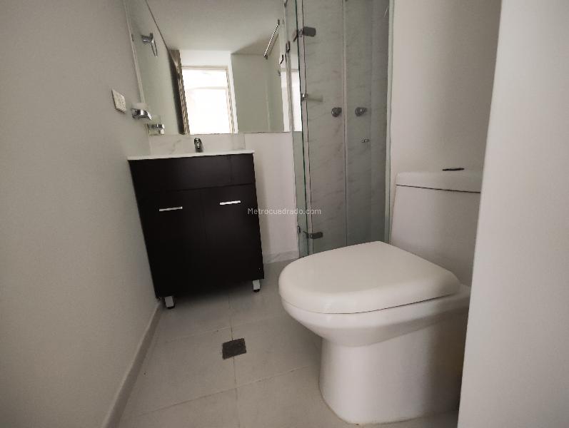 Spacious 3BR Apartment with Pool in Laureles - 6