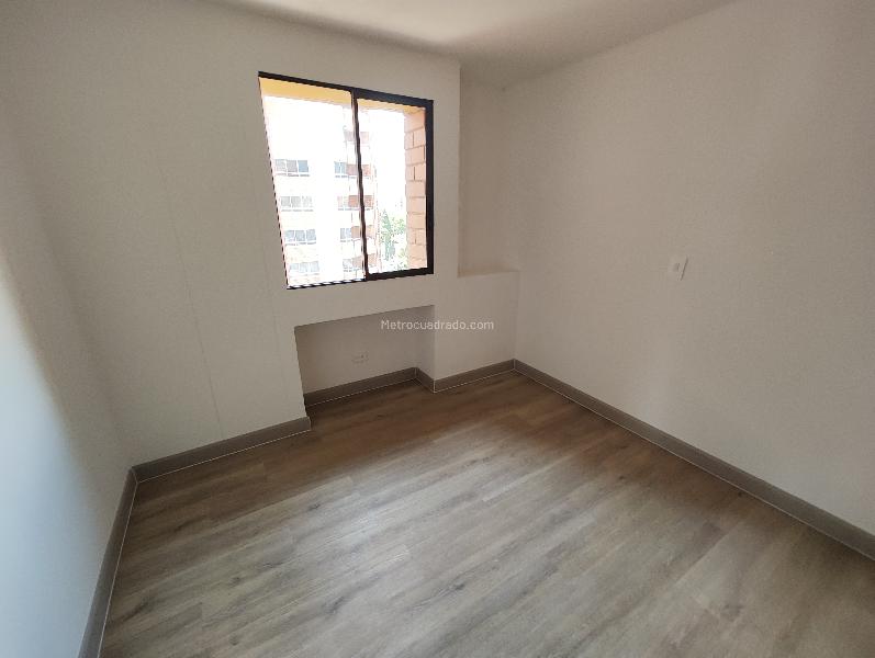 Spacious 3BR Apartment with Pool in Laureles - 8