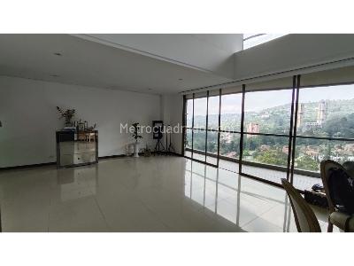 Apartamento de 2 alcobas en venta en El Poblado, Medellín, 102 m² · foto 2 de 20
