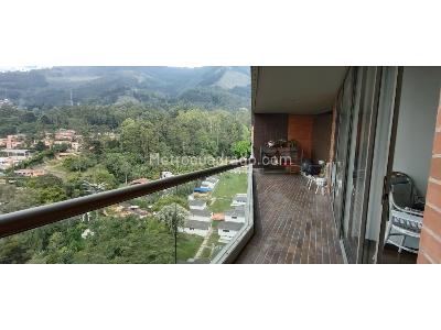 Apartamento de 2 alcobas en venta en El Poblado, Medellín, 102 m² · foto 3 de 20