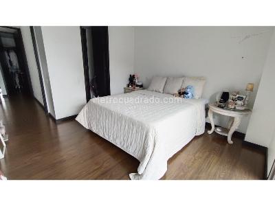 Apartamento de 2 alcobas en venta en El Poblado, Medellín, 102 m² · foto 9 de 20