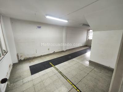 Casa de 5 alcobas en arriendo en Prado Medellin, Medellín, 520 m² · foto 3 de 20