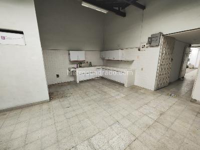 Casa de 5 alcobas en arriendo en Prado Medellin, Medellín, 520 m² · foto 12 de 20