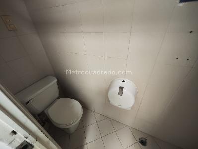 Casa de 5 alcobas en arriendo en Prado Medellin, Medellín, 520 m² · foto 15 de 20