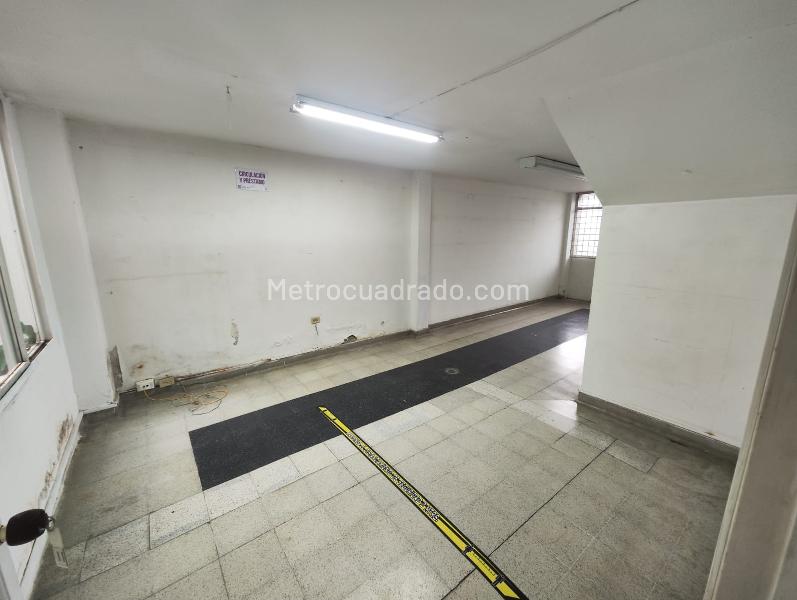 Casa Comercial de 5 Alcobas en Prado Centro, Medellín - 3