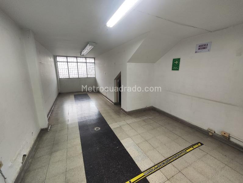 Casa Comercial de 5 Alcobas en Prado Centro, Medellín - 6