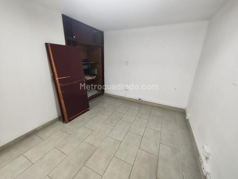 Casa Comercial de 5 Alcobas en Prado Centro, Medellín - 9