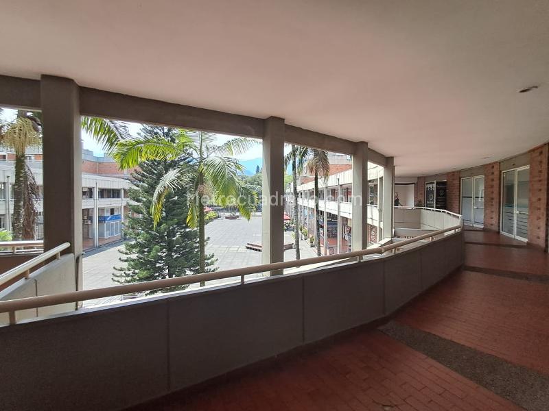 Oficina en Arriendo, Miravalle, Medellín - Vista 2