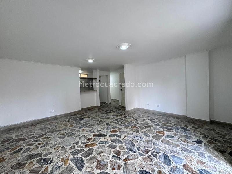 Elegant 3BR Apartment in Bolivariana - 3