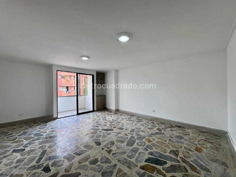 Elegant 3BR Apartment in Bolivariana - 4