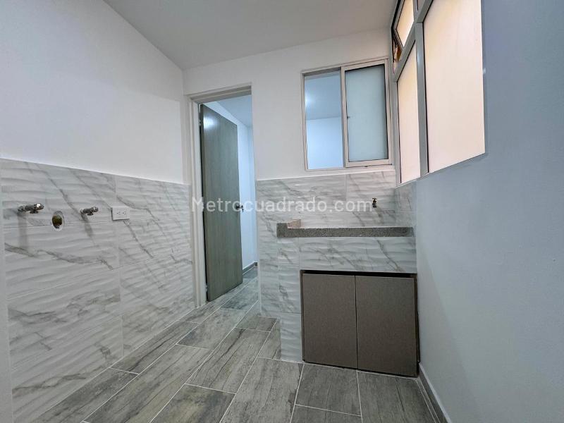 Elegant 3BR Apartment in Bolivariana - 5