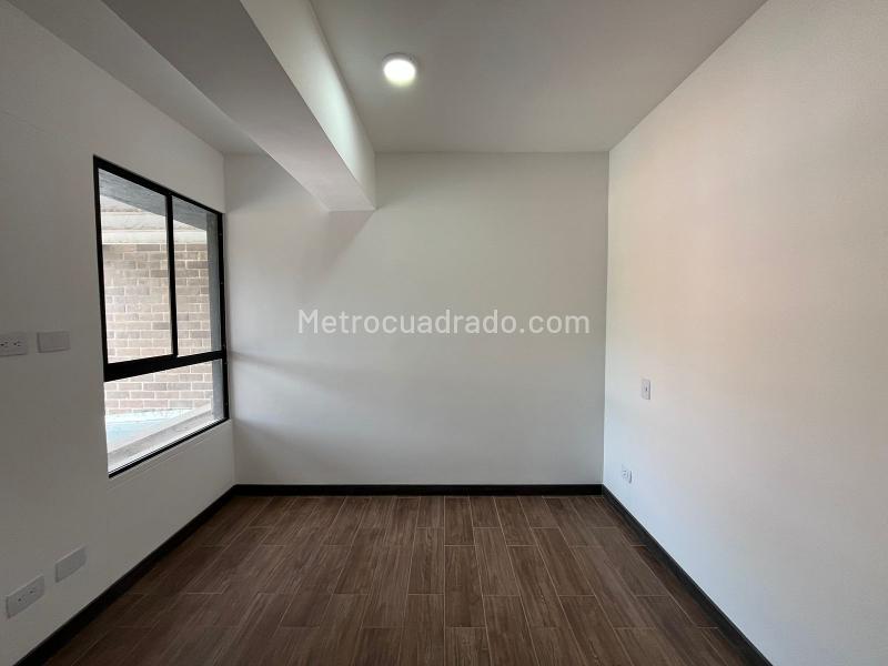 2BR Apartment in El Retiro (67 m²) - 4