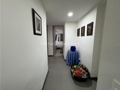 Apartamento de 3 alcobas en venta en Belen, Medellín, 66 m² · foto 9 de 13