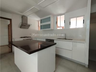 Casa de 3 alcobas en venta en El Poblado, Medellín, 230 m² · foto 7 de 20