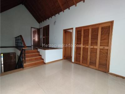 Casa de 3 alcobas en venta en El Poblado, Medellín, 230 m² · foto 16 de 20