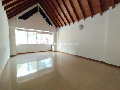Casa de 3 alcobas en venta en El Poblado, Medellín, 230 m² · foto 19 de 20