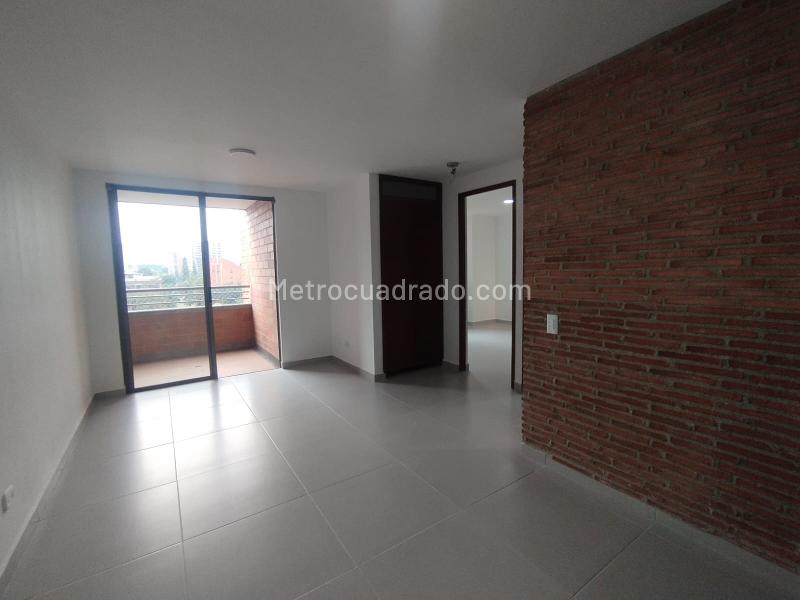 Remodeled 2BR Apartment in Loma De Los Parra - 3