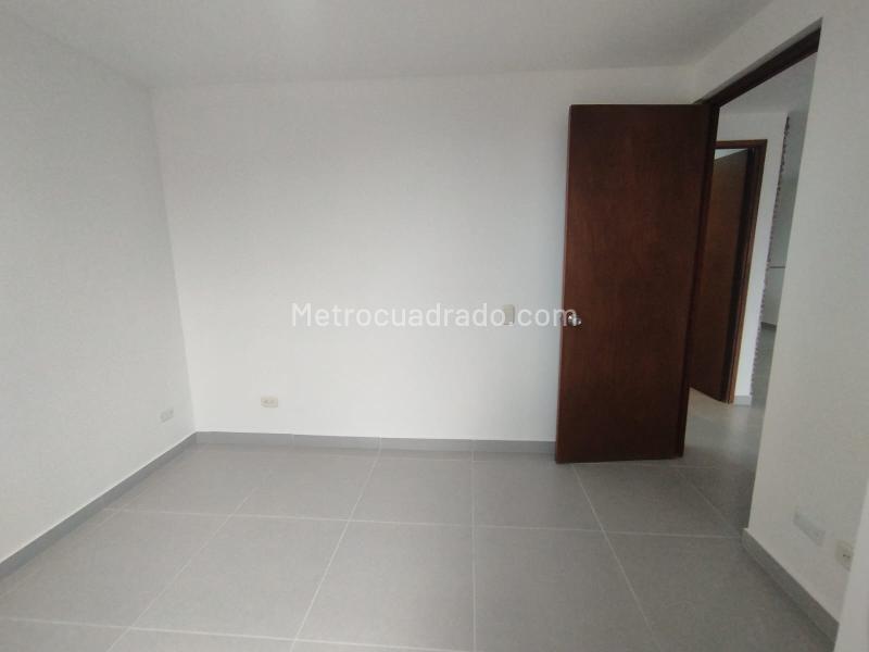 Remodeled 2BR Apartment in Loma De Los Parra - 9