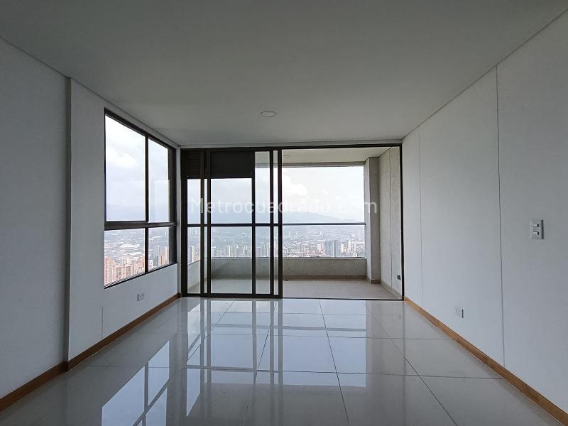 2BR Apartment in Loma San Jose Sabaneta (75 m²)