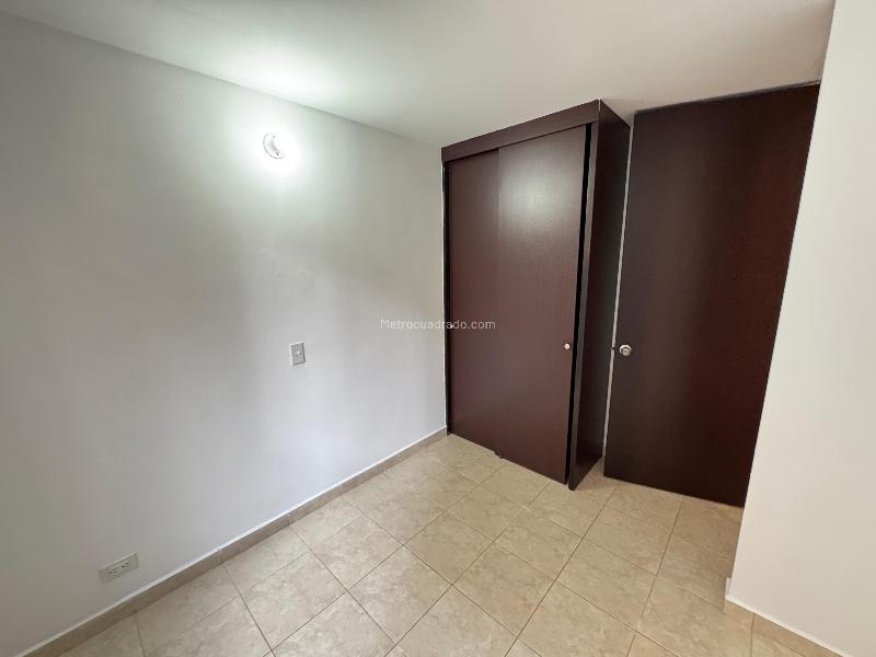 Apartamento de 3 Alcobas en Ciudad del Río con Balcón - 6