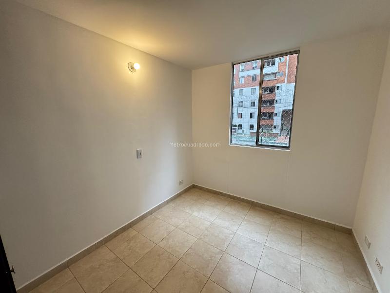 Apartamento de 3 Alcobas en Ciudad del Río con Balcón - 9