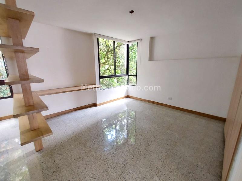 Remodeled 2BR Apartment in Patio Bonito (Near Milla de Oro) - 3