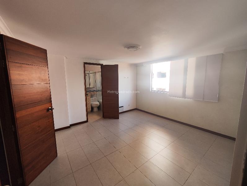 Excellent 2BR Apartment in Laureles Medellin - 6