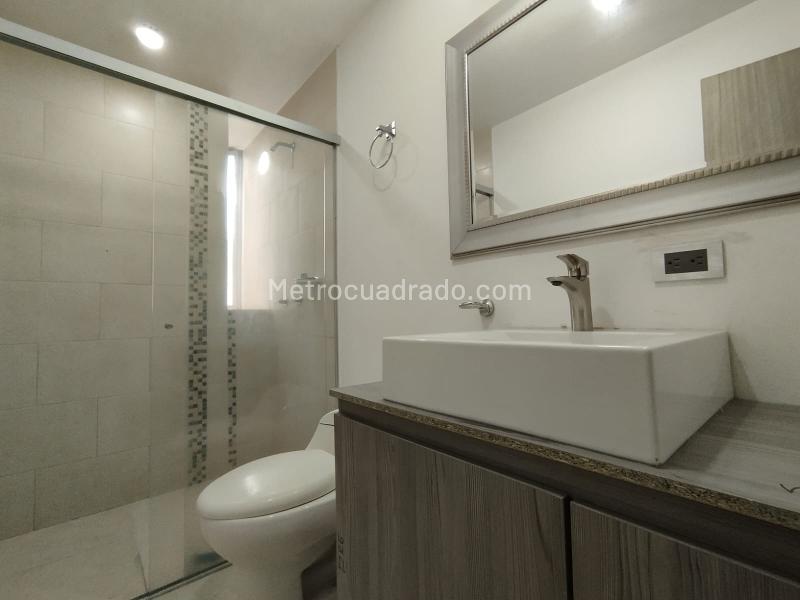 Spacious 4BR Apartment in El Tesoro - 5