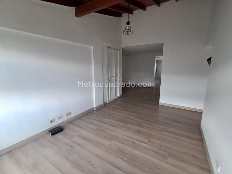 Spacious 3BR Apartment in San Bernardo