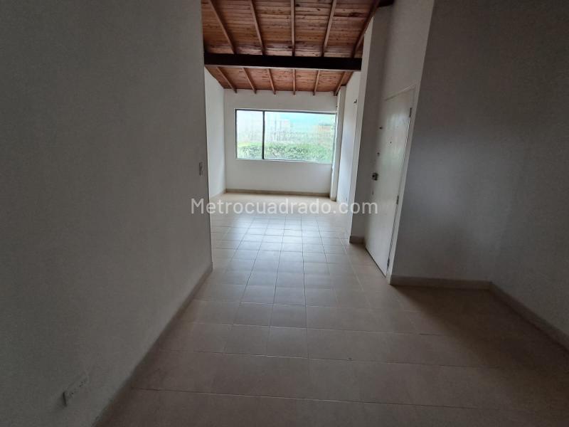 4BR Apartment with 3 Baths in San Bernardo - 2