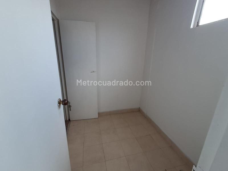 4BR Apartment with 3 Baths in San Bernardo - 3