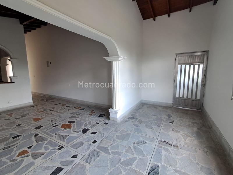 3BR Apartment of 110 m² near Metropl·s Belún Parque, Medellín - 2