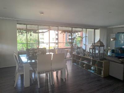 Apartamento de 3 alcobas en arriendo en Las Lomas, Medellín, 315 m² · foto 3 de 20