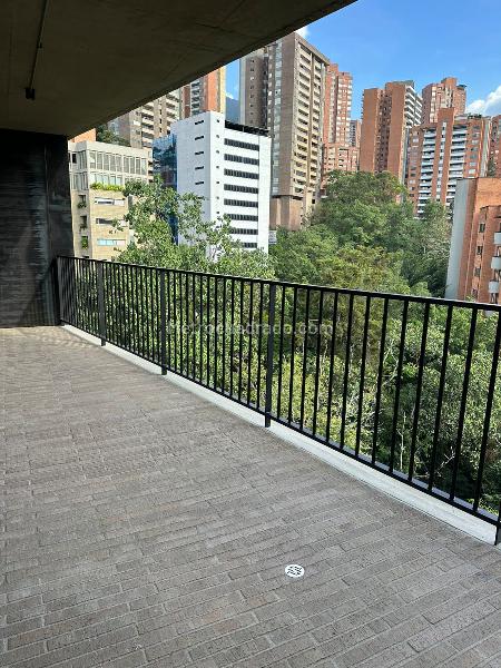 Apartamento Nuevo de 2 Alcobas en Vizcaya, El Poblado - 2