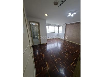 Apartamento de 5 alcobas en venta en Parque Bolivar, Medellín, 236 m² · foto 9 de 19