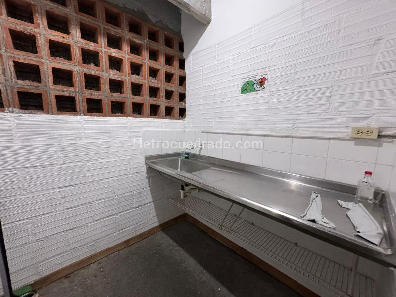 Bodega en Arriendo, Primavera Envigado, Envigado - Más
