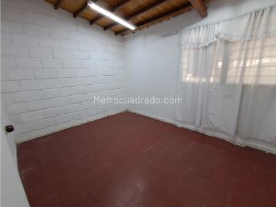 Casa de 5 alcobas en venta en Calasanz, Medellín, 198 m² · foto 6 de 20