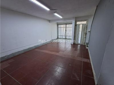 Casa de 5 alcobas en venta en Calasanz, Medellín, 198 m² · foto 8 de 20
