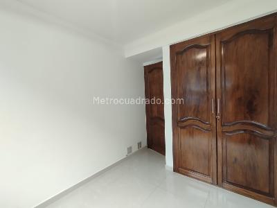 Apartamento de 3 alcobas en arriendo en Loma Del Indio, Medellín, 87 m² · foto 12 de 20