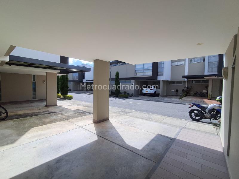 Casa en Arriendo, Gualanday, Rionegro - 2