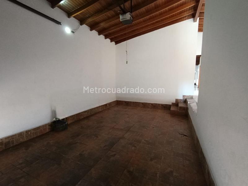 Versatile 4BR House in La Castellana - 7