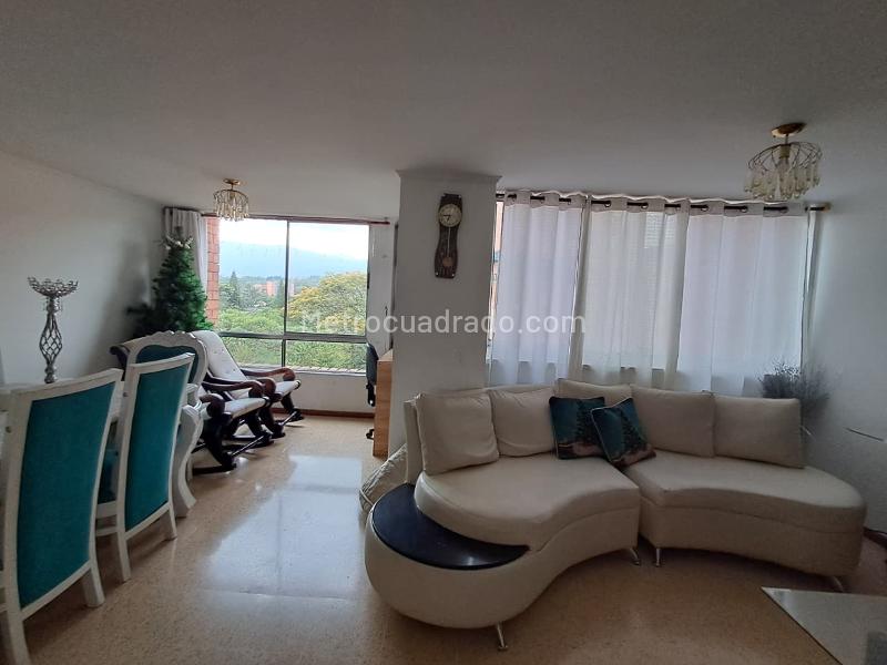 Apartamento Amplio de 3 Alcobas en Belén La Mota