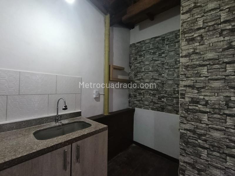 Casa Comercial con 5 Oficinas en El Estadio - 3