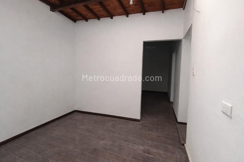 Casa Comercial con 5 Oficinas en El Estadio - 5