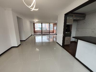 Apartamento de 3 alcobas en arriendo en Loma De Los Parra, Medellín, 150 m² · foto 4 de 20