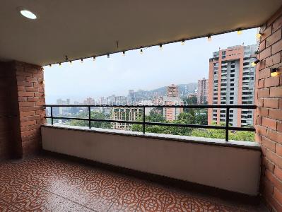 Apartamento de 3 alcobas en arriendo en Loma De Los Parra, Medellín, 150 m² · foto 5 de 20