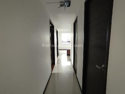Apartamento de 3 alcobas en arriendo en Loma De Los Parra, Medellín, 150 m² · foto 13 de 20