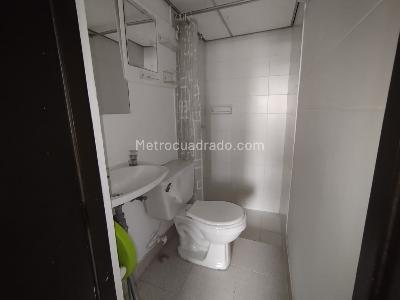 Apartamento de 3 alcobas en arriendo en Loma De Los Parra, Medellín, 150 m² · foto 18 de 20