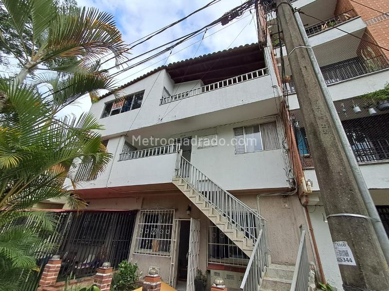 3BR Apartment Near Santa Lucia Metro